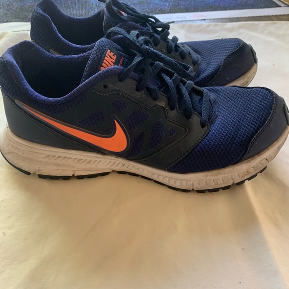 nike aerobic trainers womens